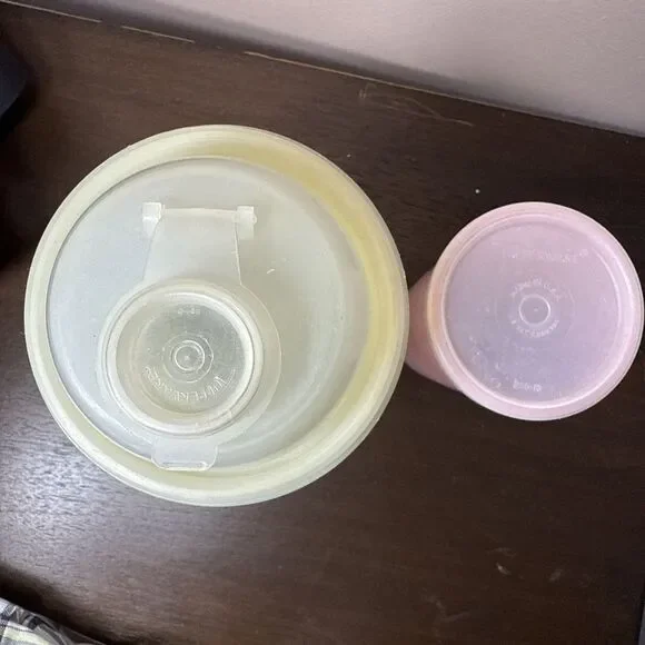 Vtg Yellow Tupperware Quick Shake Mix Container Shaker w/ Lid & Pink Tumbler - Picture 3 of 10